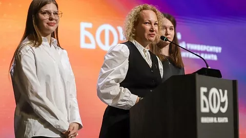 Шоу талантов, викторины и&nbsp;круассаны: студенты-лингвисты отметили День французского языка